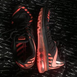 Nike Women’s AIRMAX sneakers.